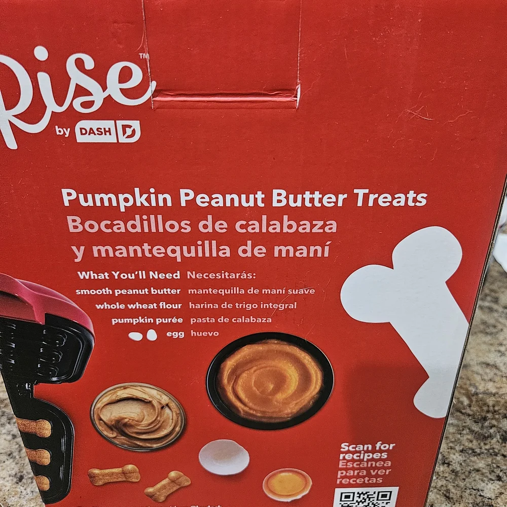 Dash Rise Pet Treat Maker with Nonstick Surface